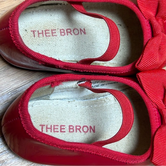 Thee Bron Red Faux Patent Mary Janes | Baby Girl Toddler Size 5 - Picture 5 of 7